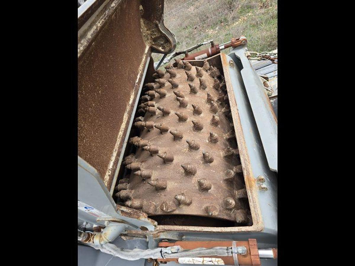 Used 2006 Asphalt Zipper AZ-500