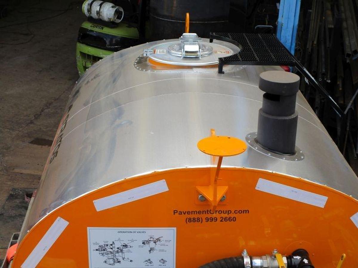 600 Gallon Tack Sprayer Skid Mounted