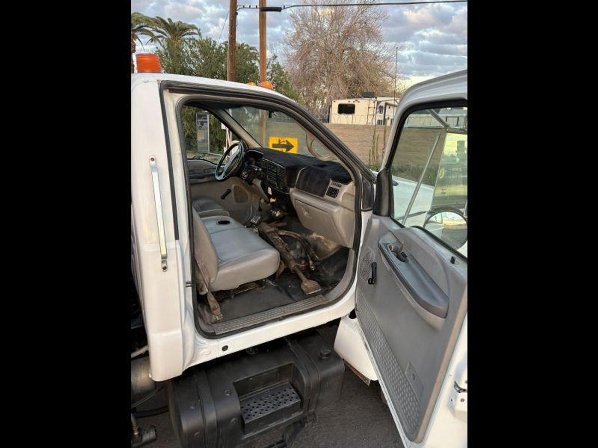 Used PB Loader BC-5 on 2000 Ford F750