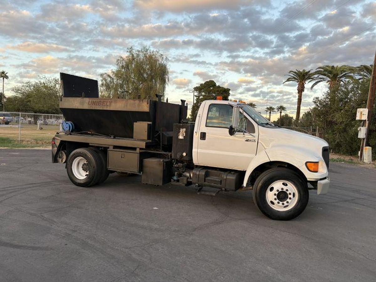 Used PB Loader BC-5 on 2000 Ford F750