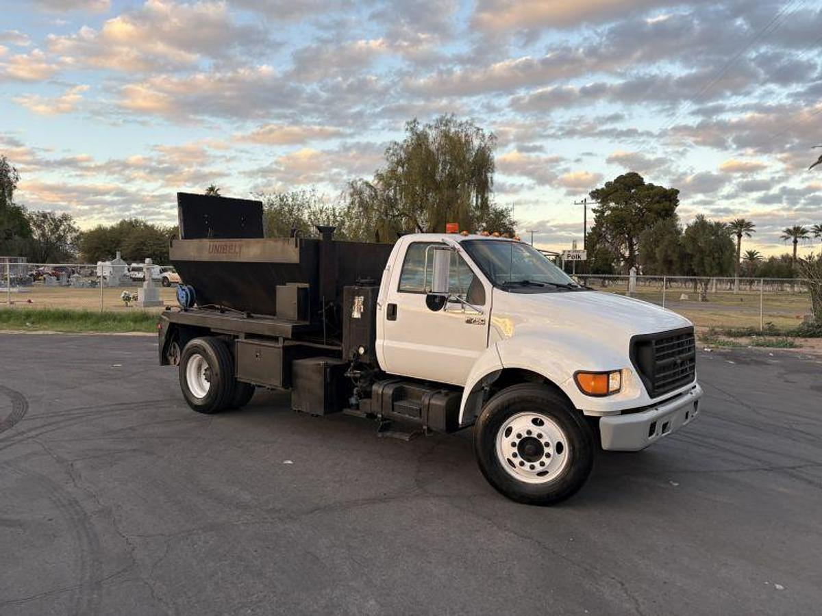 Used PB Loader BC-5 on 2000 Ford F750