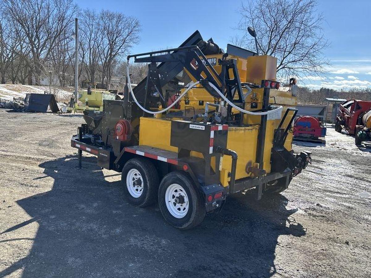 Used Stepp SRM 10-120  Asphalt Recycler 3/4 ton batch recycler with heated AC tank and wand