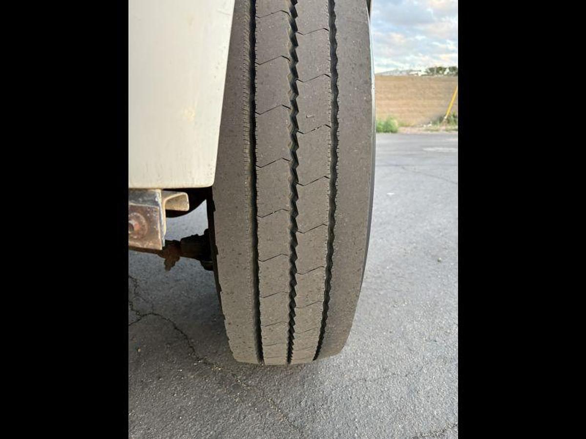 Used PB Loader BC-5 on 2000 Ford F750