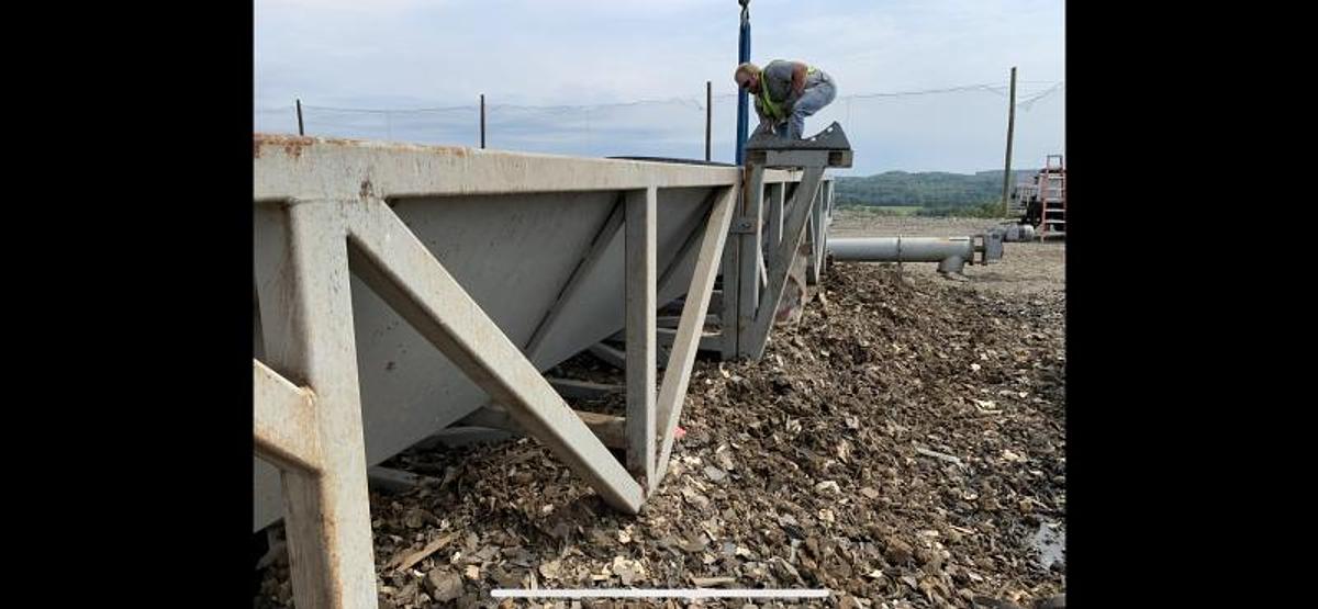 Used Twin Screw Conveyor Bin with discharge screw