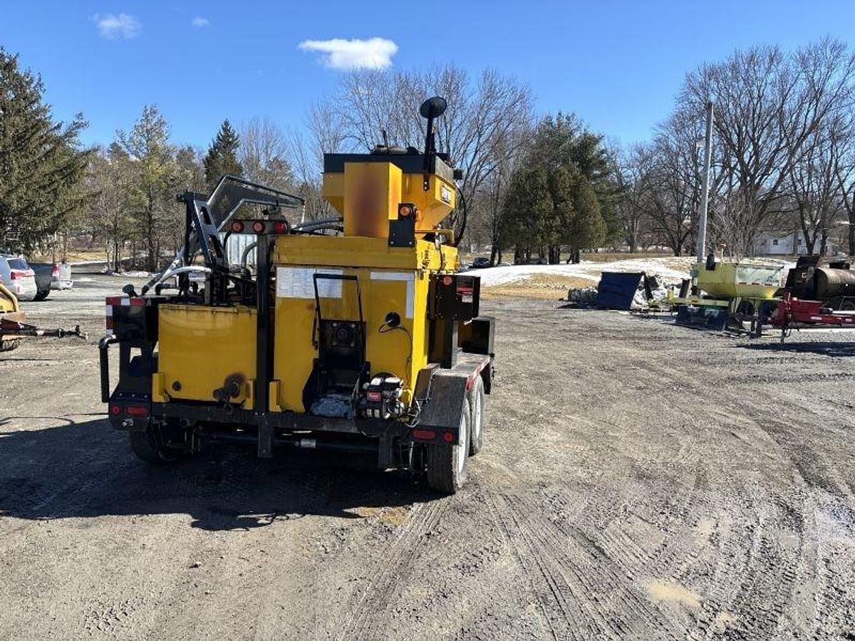 Used Stepp SRM 10-120  Asphalt Recycler 3/4 ton batch recycler with heated AC tank and wand