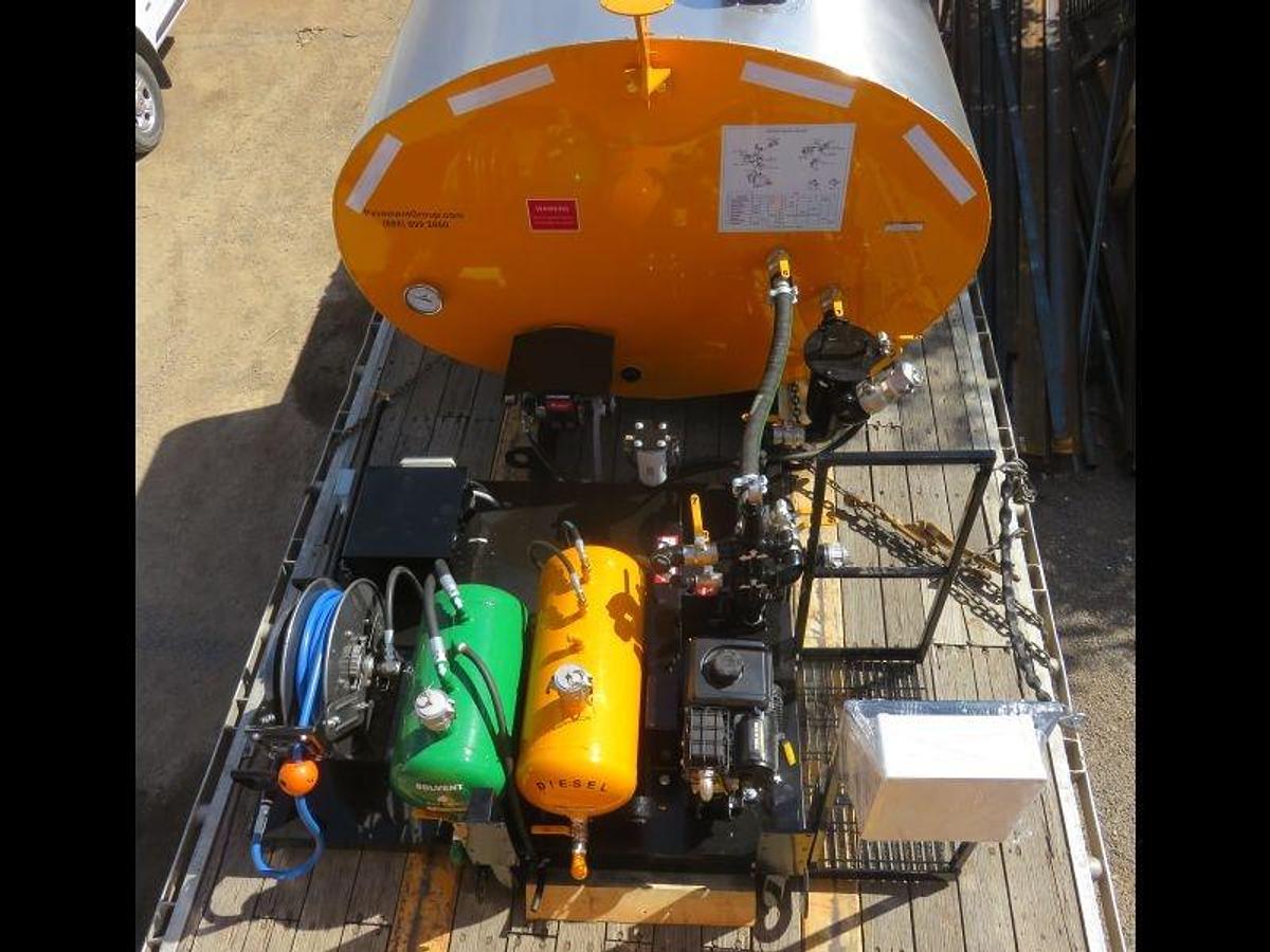 1000 Gallon Distributor Skid Mounted