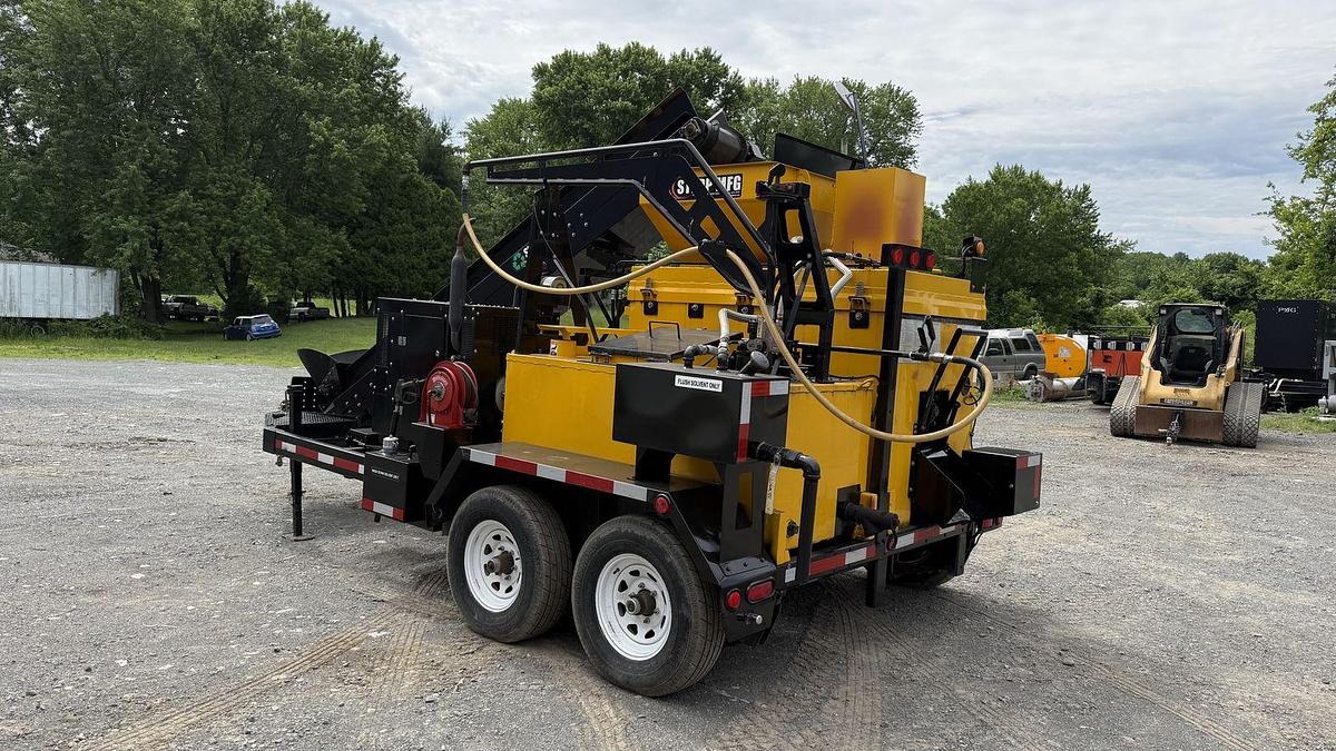 Used Stepp SRM 10-120 Asphalt Recycler 3/4 ton batch recycler with heated AC tank and wand