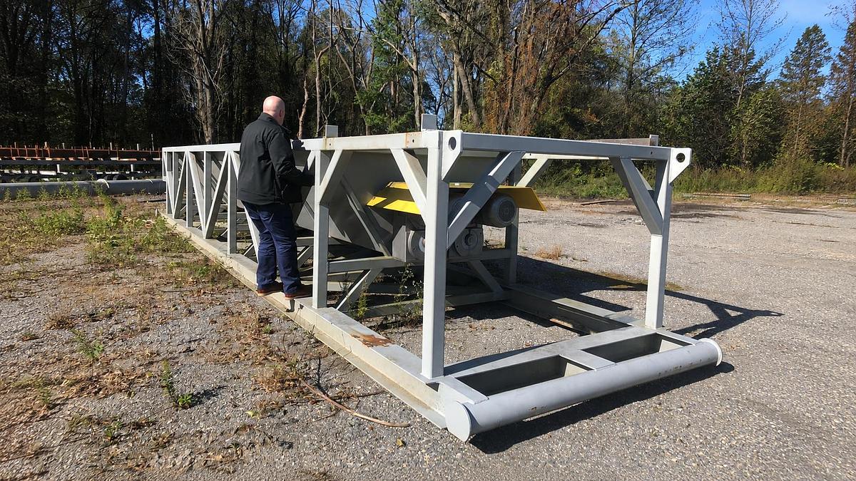 Used Twin Screw Conveyor Bin with discharge screw