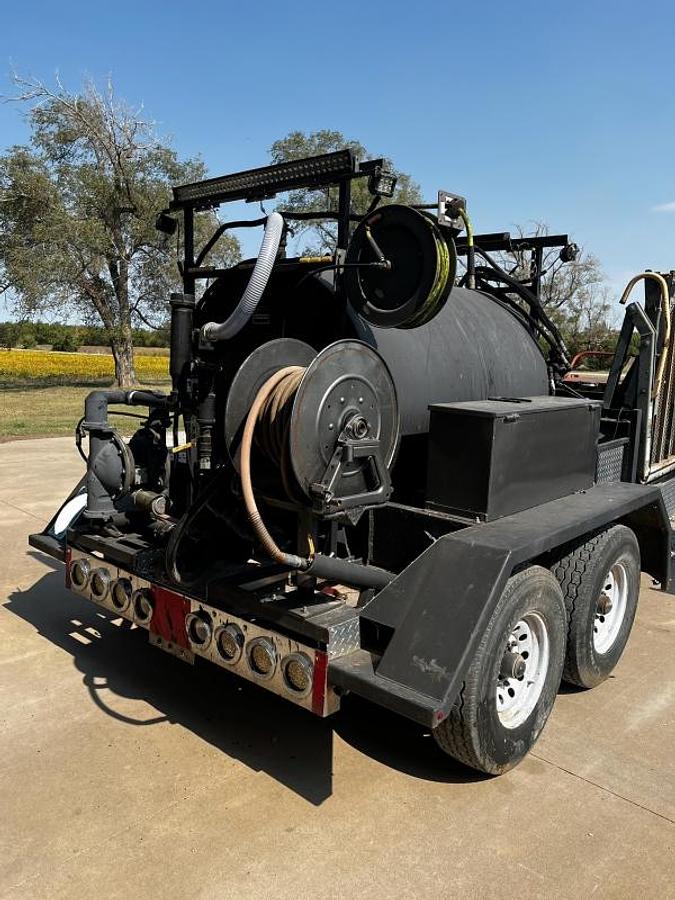 Used 2019 525gal tank trailer