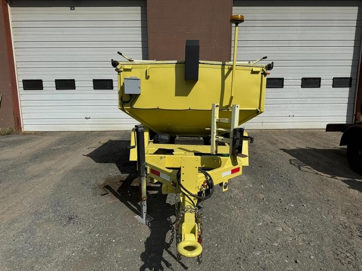 Used 2007 4 TON Falcon Non-Dump Hot Box