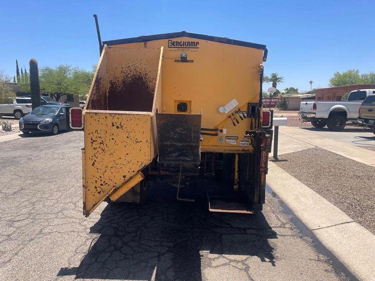 Used 2004 F-750 with Bergkamp FP5 Patcher