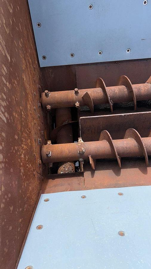 Used Twin Screw Conveyor Bin with discharge screw