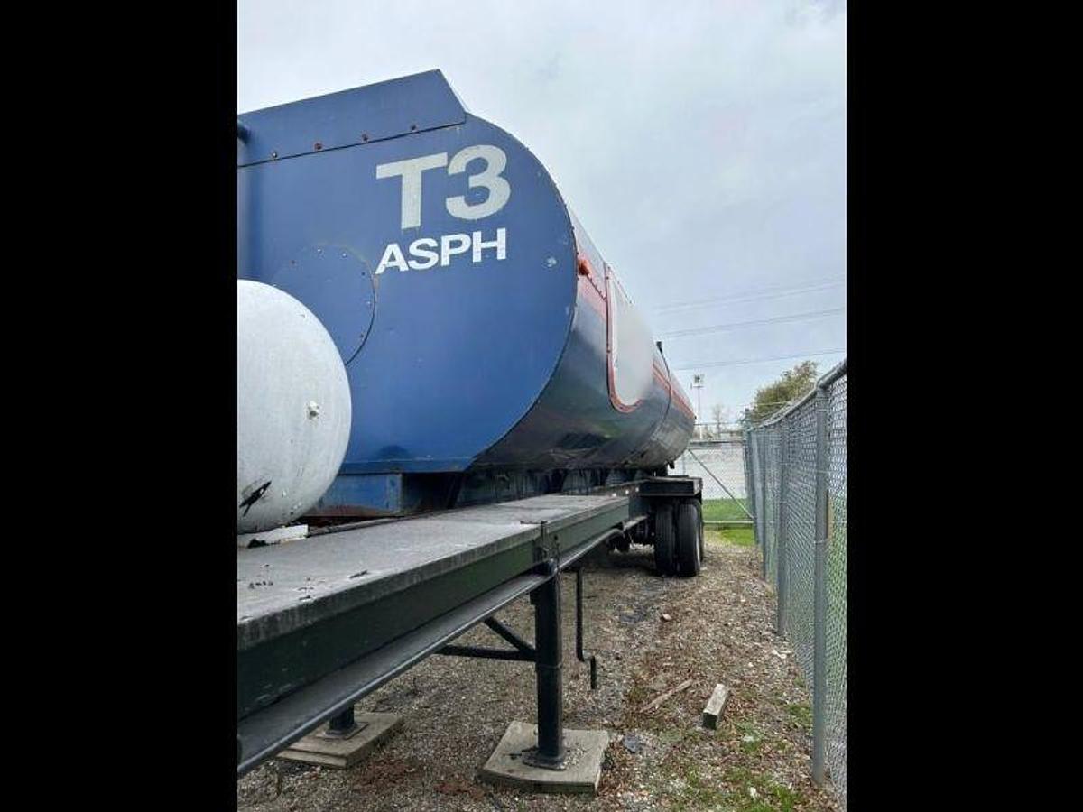 Used 2004 Taurus 20-Ton Tanker