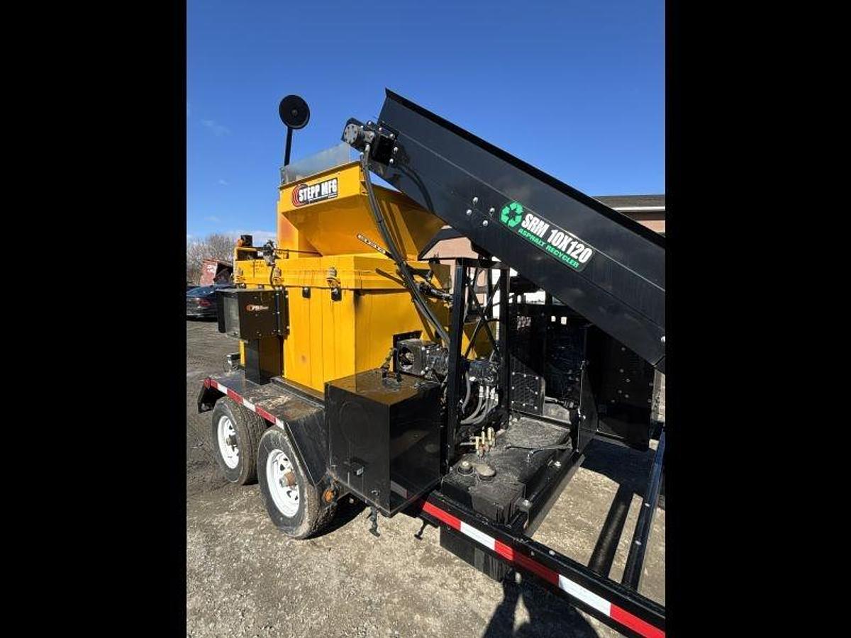 Used Stepp SRM 10-120  Asphalt Recycler 3/4 ton batch recycler with heated AC tank and wand