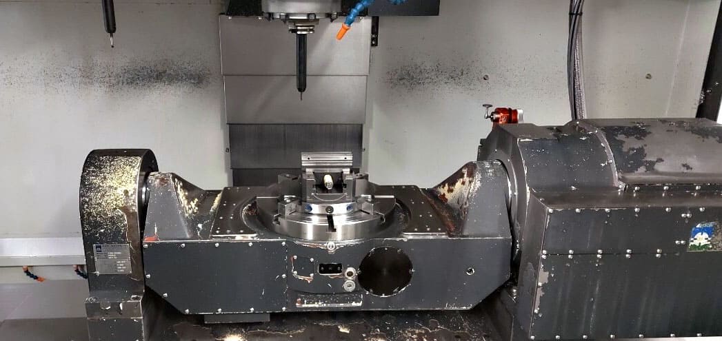 Used Leadwell V 40iT - CNC Vertical machining centers - 2017