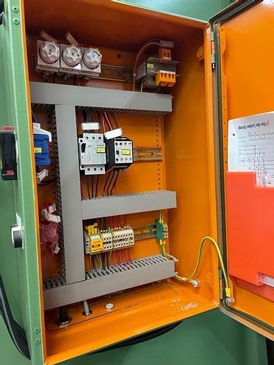 Gebruikt MAE 16t. richtpers