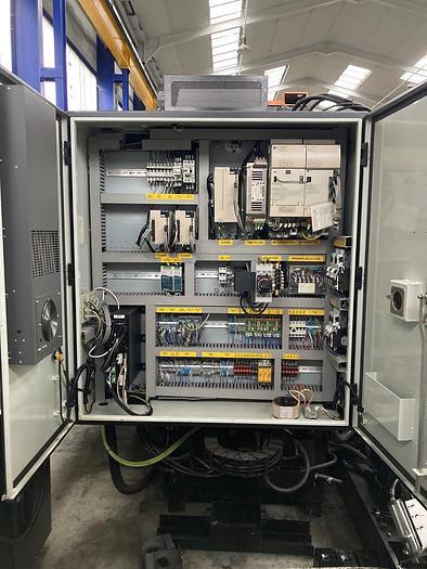 Utilisé HURCO VMX 30Ti  year 2013