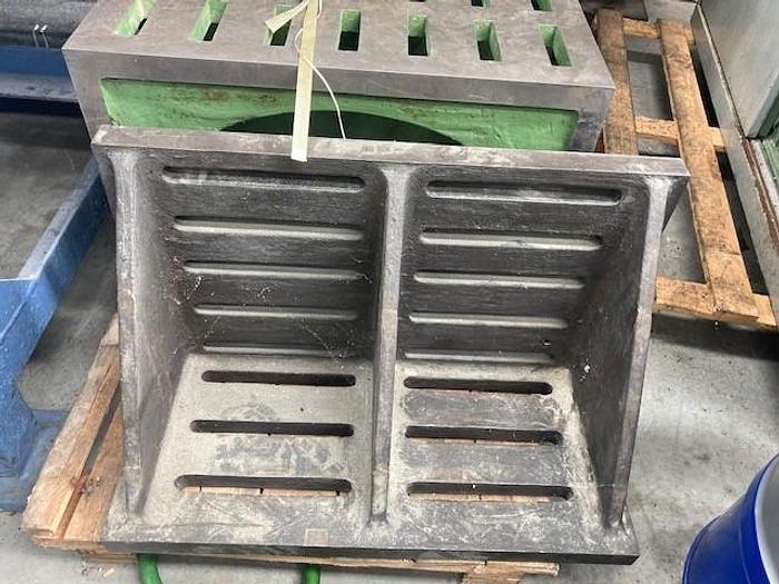 Used 2023 clamping cubes and angle plates T-slotted