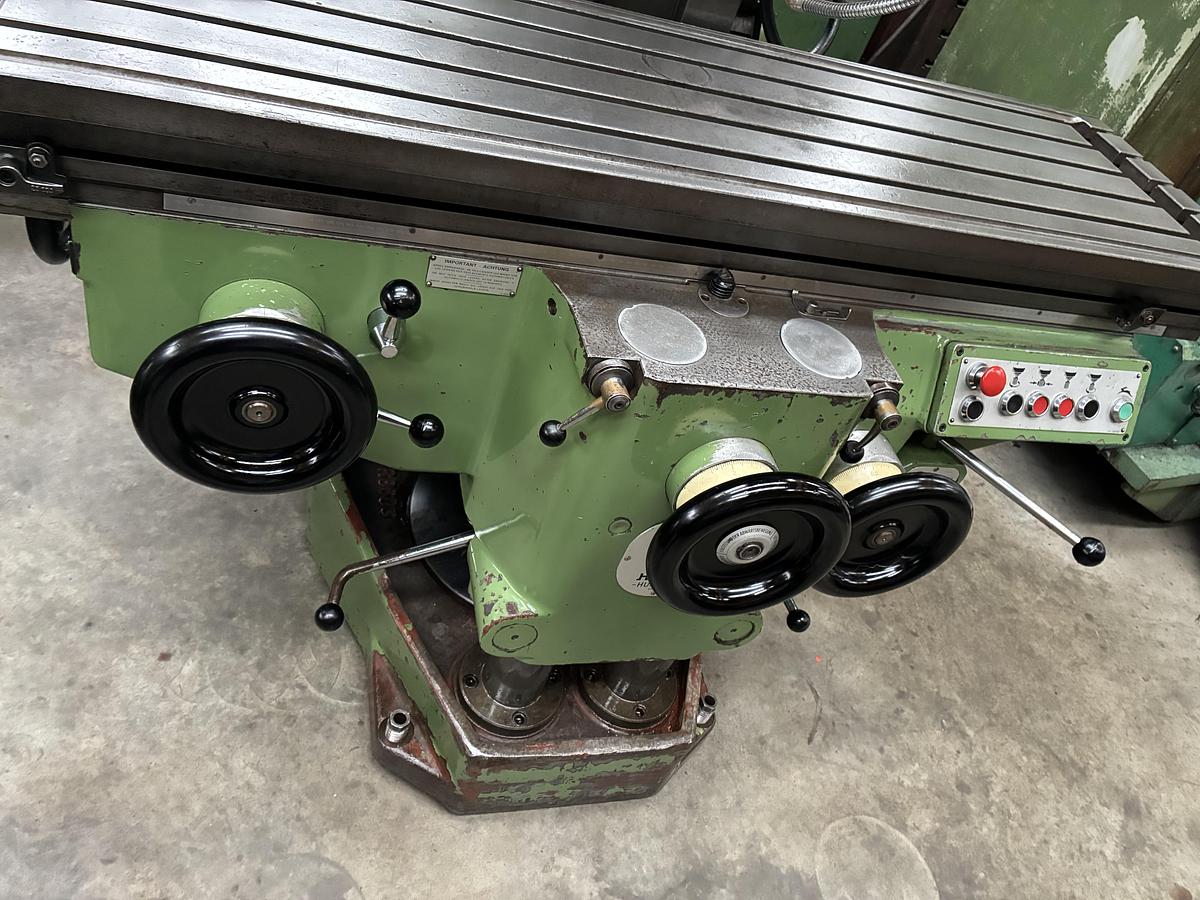 Used Fraiseuse HURON MU 5 conventionnelle