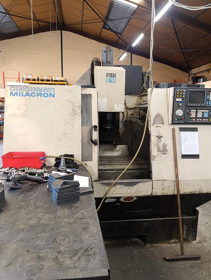 Used Cincinnati Milacron Sabre 750 - Fanuc Series O-MD