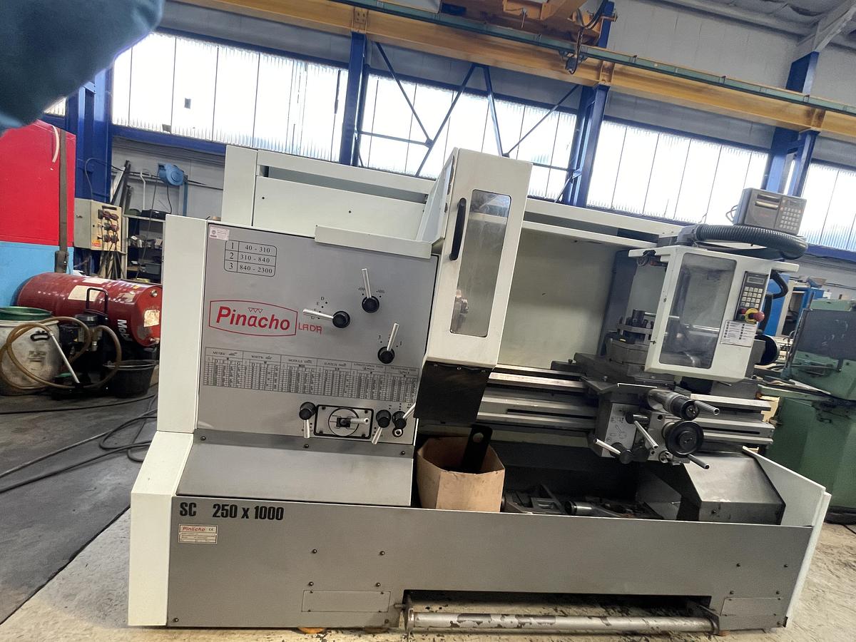 Used PINACHO SC-250 x 1000 year 2014 - lathe