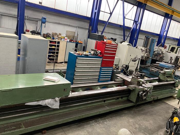 Utilisé TOS SUS 80 H x 8000 Tour parallèle traditionnel