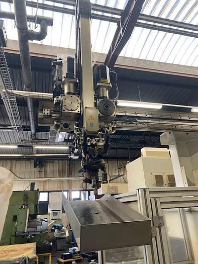 Used 2005 DOOSAN  QL300H twin CNC facing lathe - twin CNC center lathe