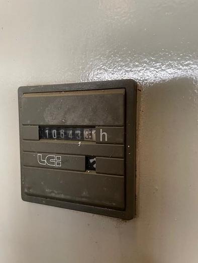 Used REALMECA C400 vertical machining center