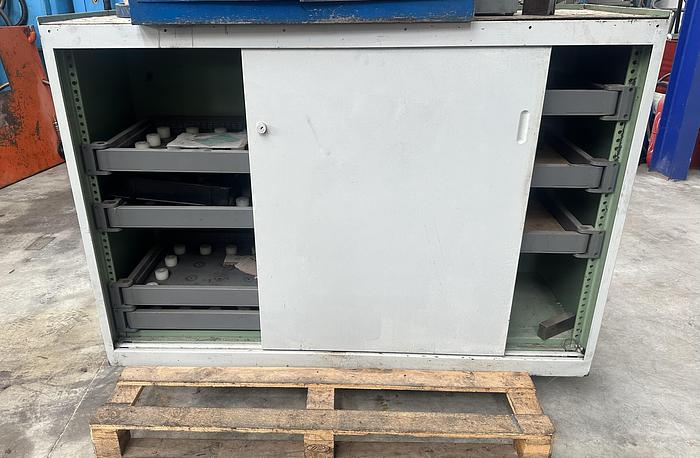 Used Armoire d’atelier