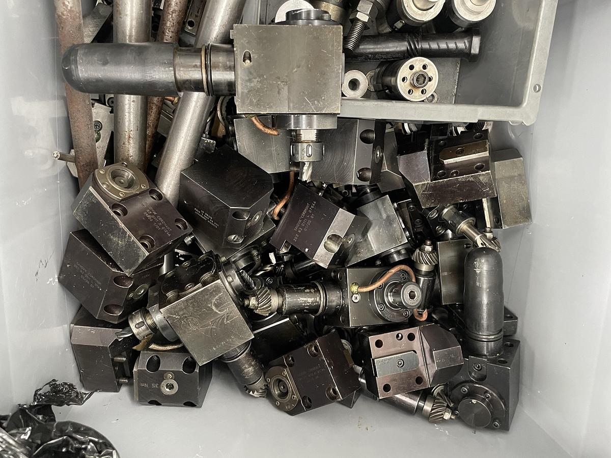 Used Nakamura-Tome TW 10 twin spindles twin turrets