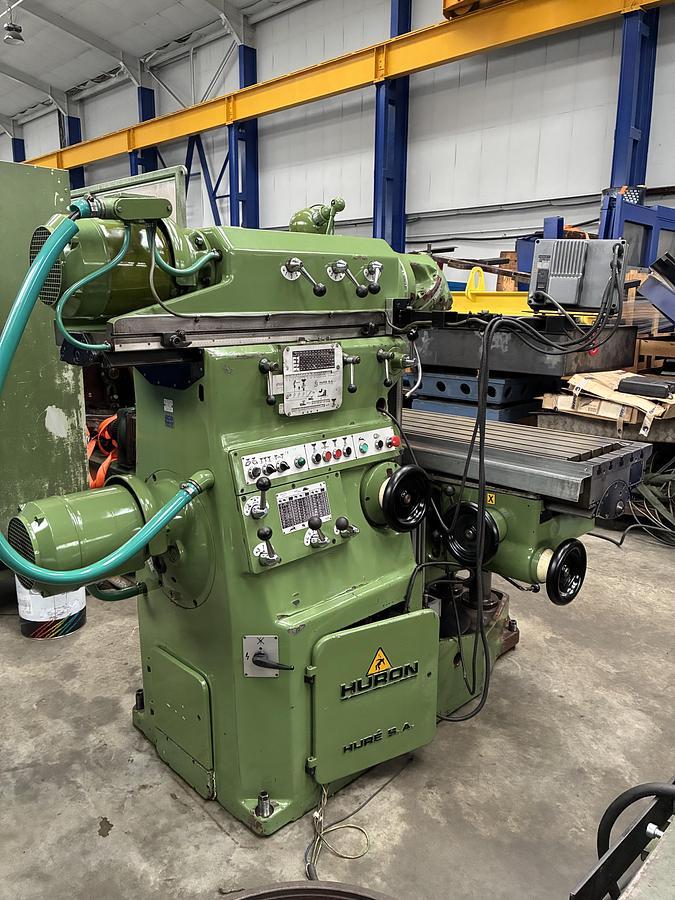 Used Fraiseuse HURON MU 5 conventionnelle