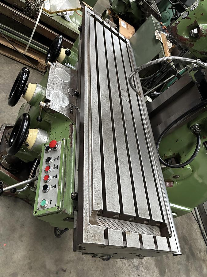 Used Fraiseuse HURON MU 5 conventionnelle