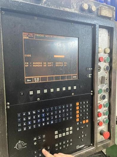 Utilisé 1992 Fraiseuse banc fixe TOS KURIM FS 80