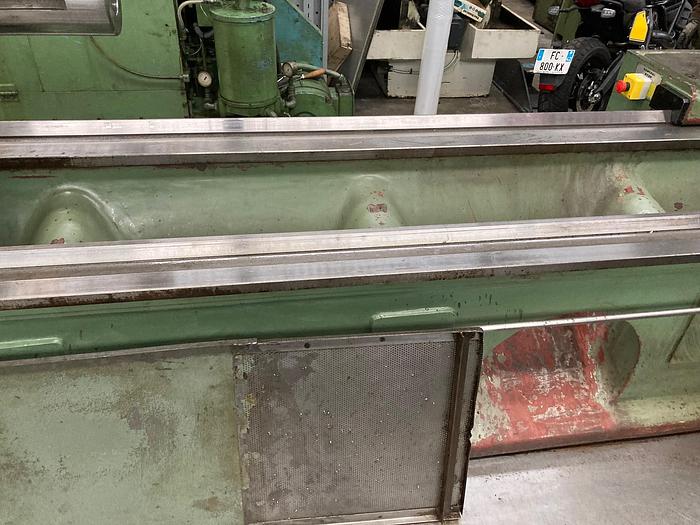 Utilisé TOS SUS 80 H x 8000 Tour parallèle traditionnel