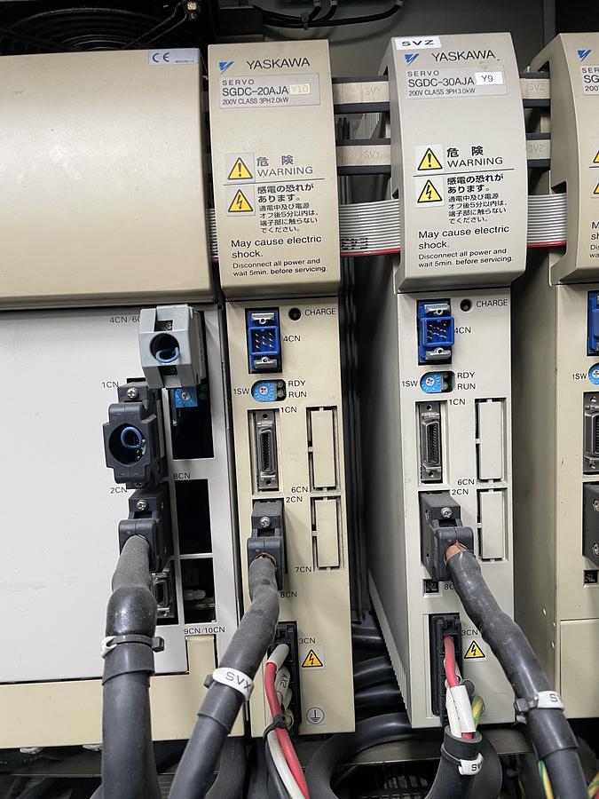 Used Variateurs et CN Yaskawa - CN Yasnak J300M