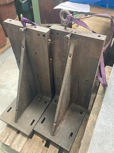 Used 2023 clamping cubes and angle plates T-slotted