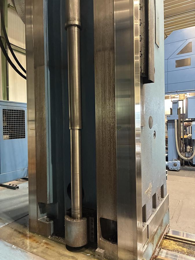 Used TOS Varnsdorf WHN 13 boring and milling machine
