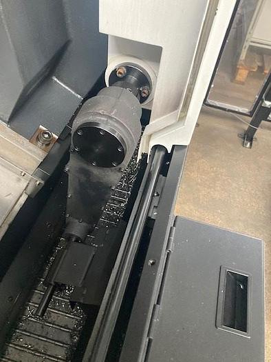 Used HYUNDAI WIA  HD2200SY CNC lathe twin spindles with robot, milling and Y axis