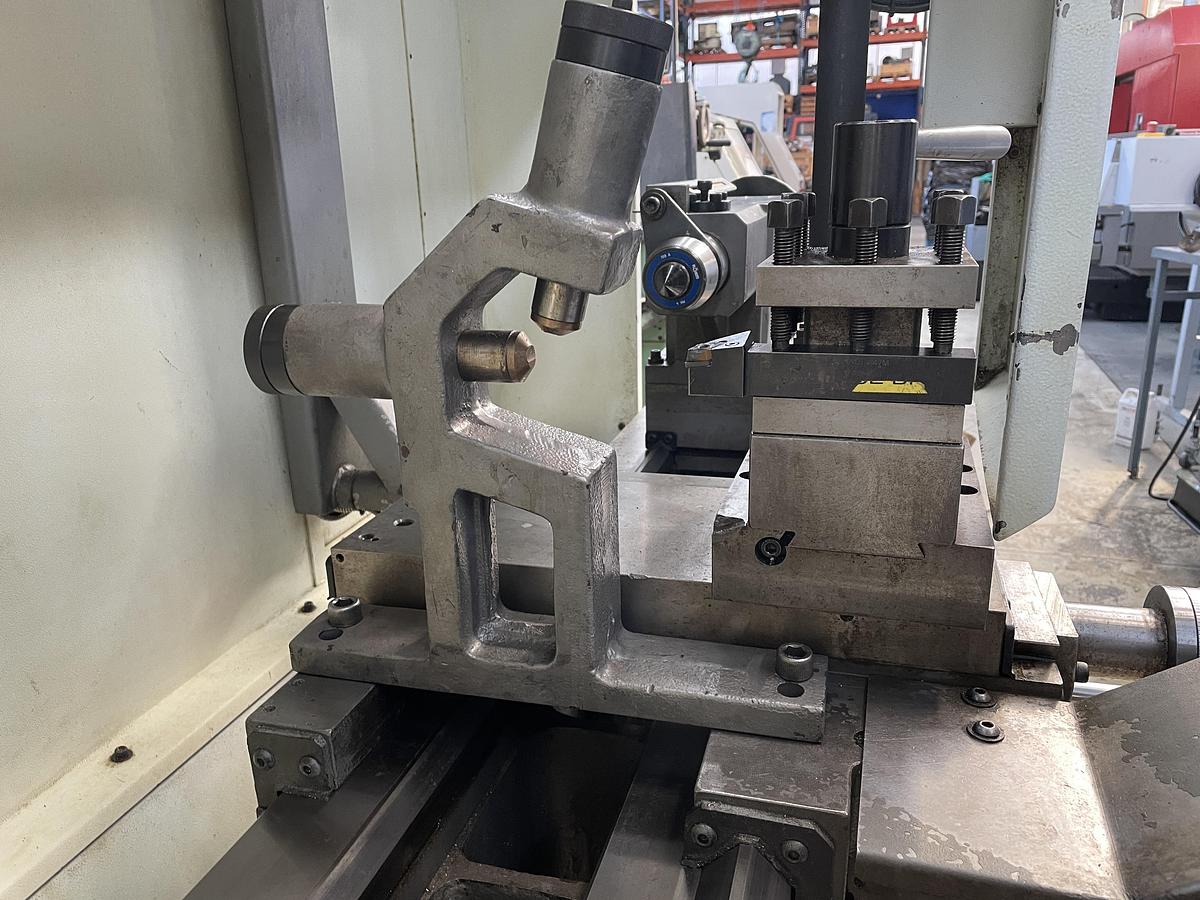 Used PINACHO SC-250 x 1000 year 2014 - lathe