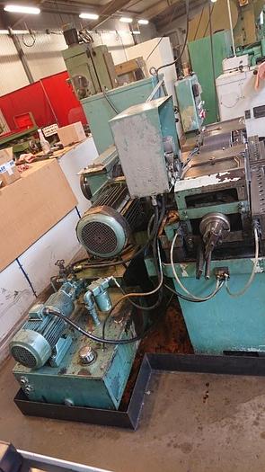 Used THREAD ROLLING MACHINE ROLLWALZTECHNIK PEE WEE