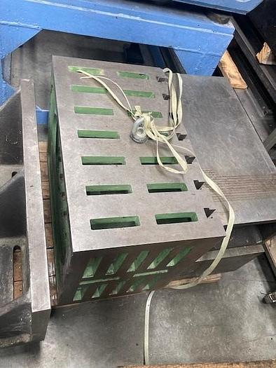 Used 2023 clamping cubes and angle plates T-slotted