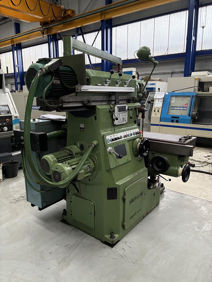 Used Fraiseuse universelle Huron type MU 4 à variation