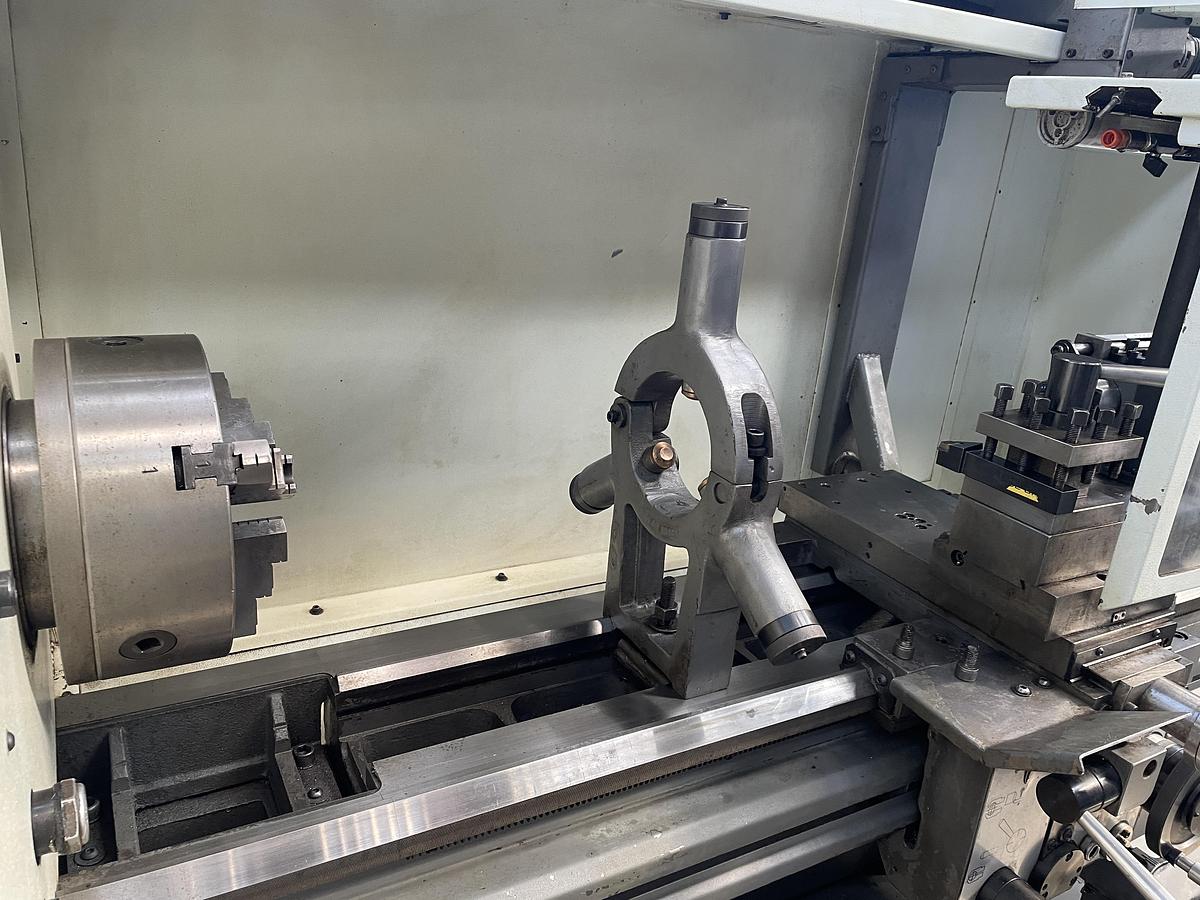 Used PINACHO SC-250 x 1000 year 2014 - lathe