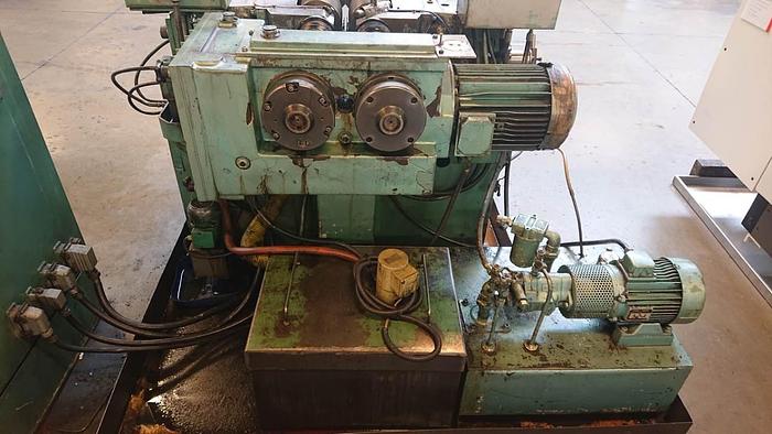 Used THREAD ROLLING MACHINE ROLLWALZTECHNIK PEE WEE