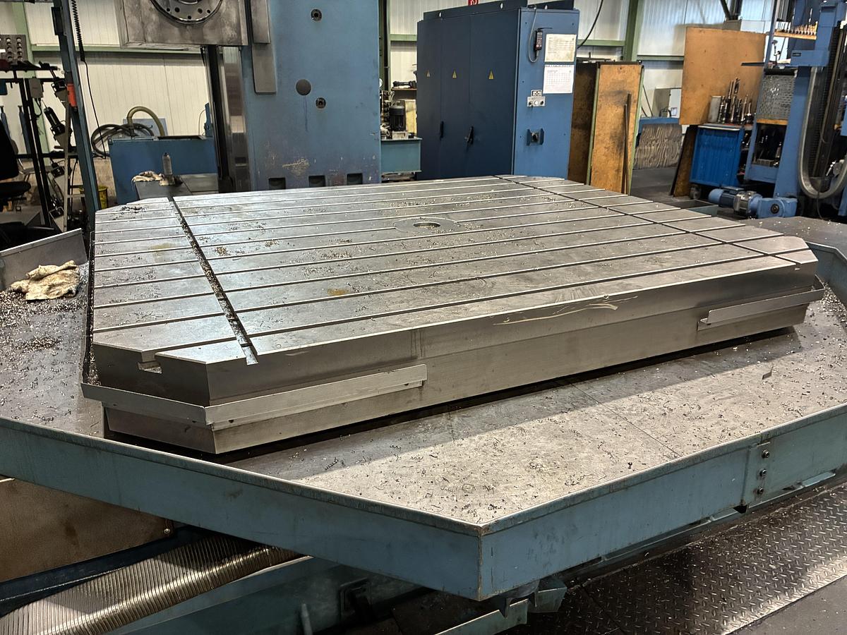 Used TOS Varnsdorf WHN 13 boring and milling machine
