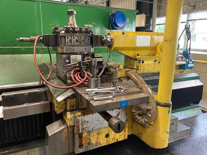 Used 1993 TACCHI CNC lathe HD 1000