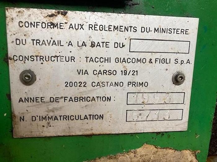 Used 1993 TACCHI CNC lathe HD 1000