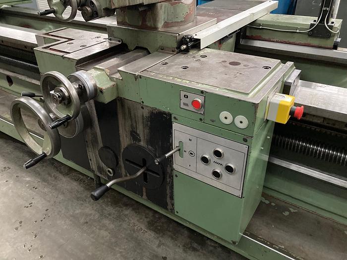 Utilisé TOS SUS 80 H x 8000 Tour parallèle traditionnel