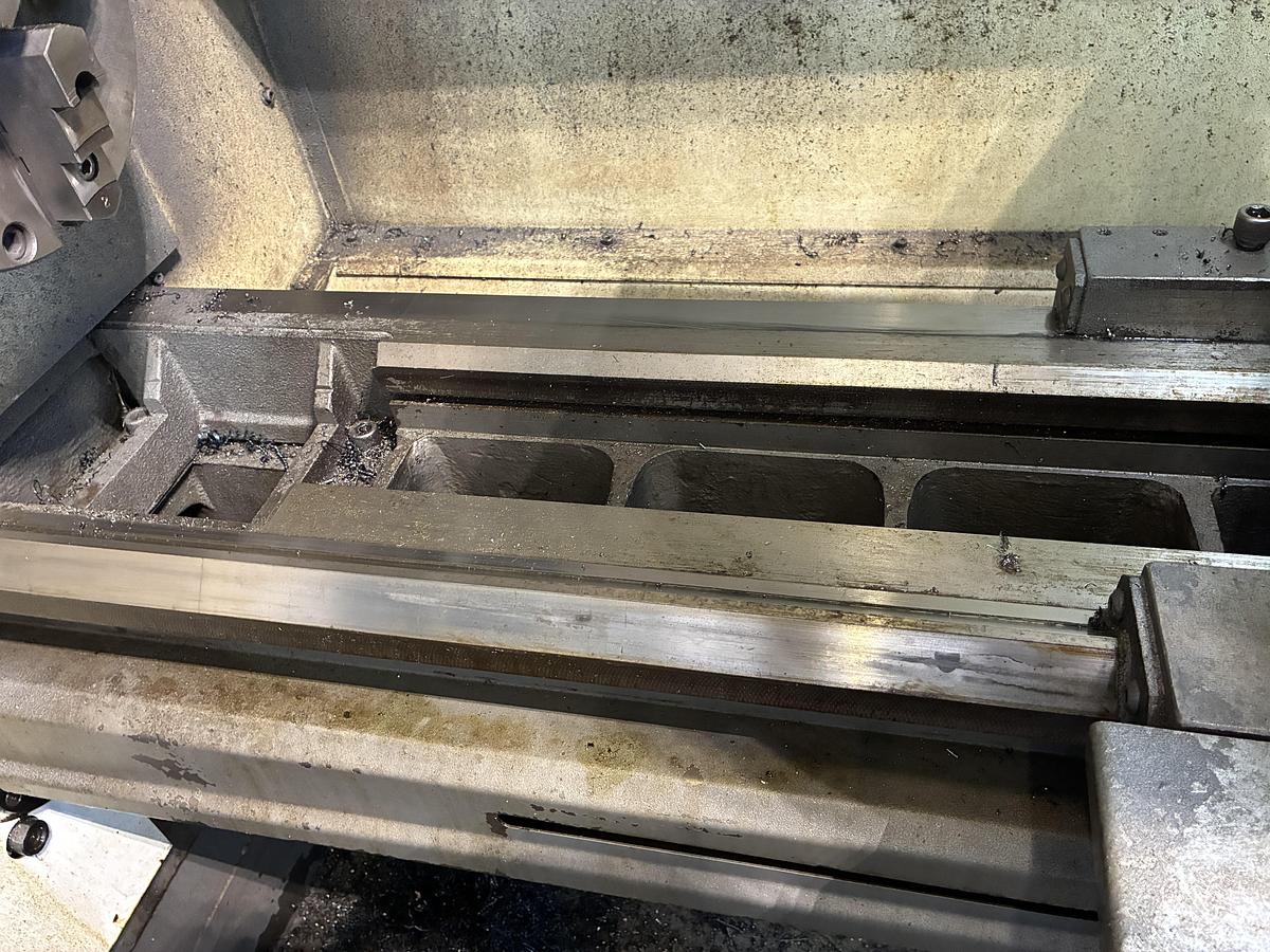 Used PINACHO SC-250 x 1000 year 2014 - lathe