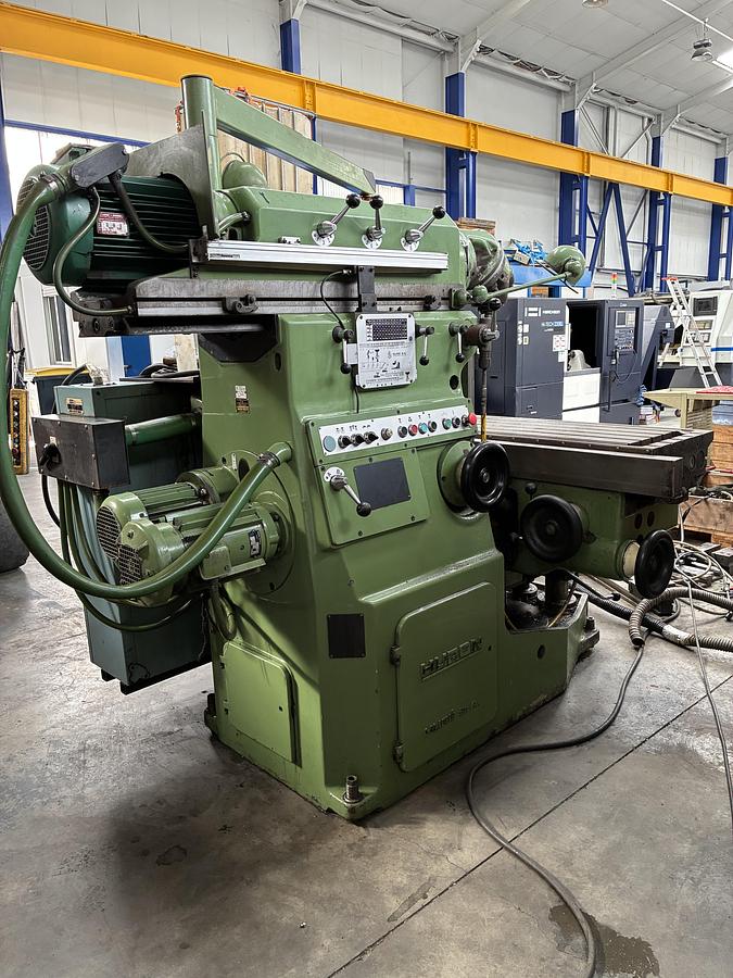 Used Fraiseuse universelle Huron type MU 4 à variation